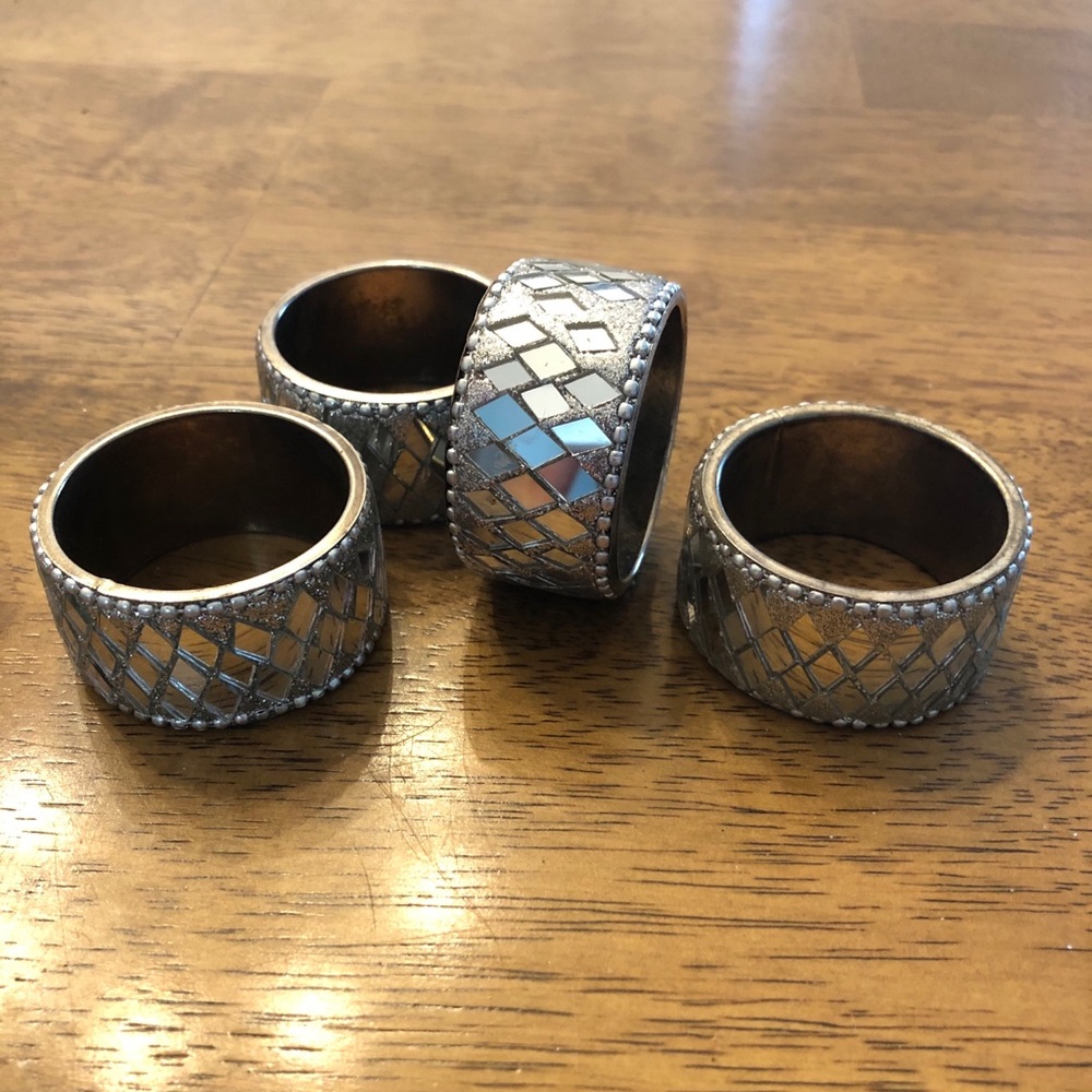 EVERYTHING is $5 ❤Napkin rings